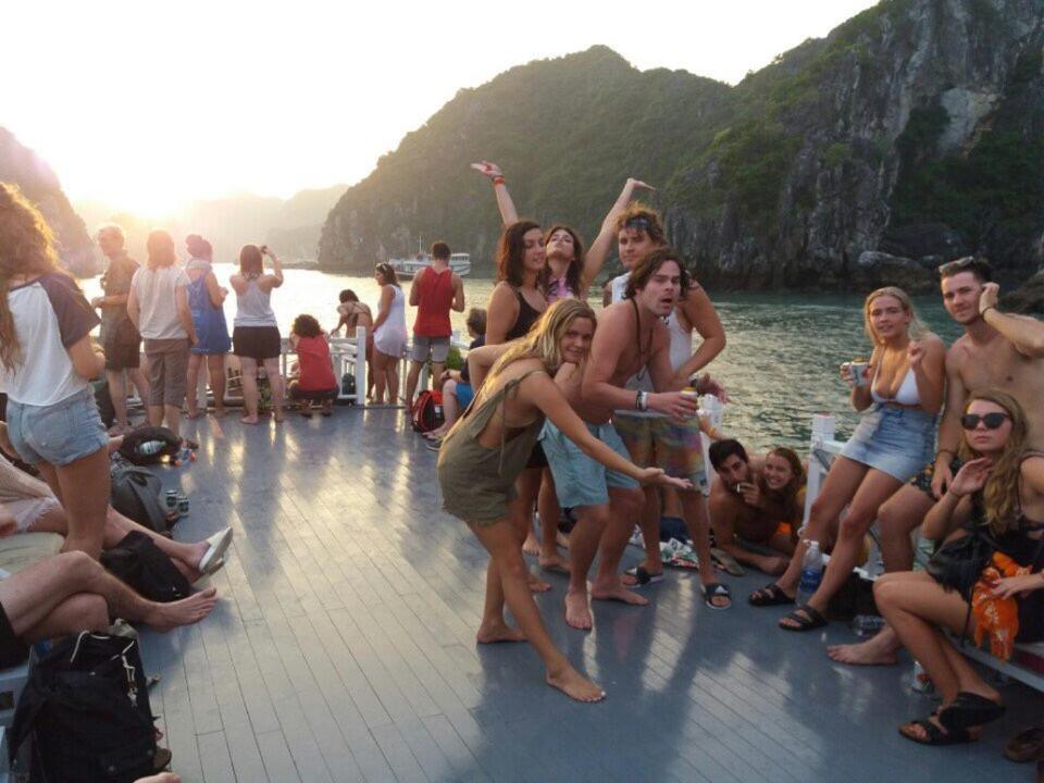 Sea Dragon Hotel Dong Khe Sau Exteriör bild